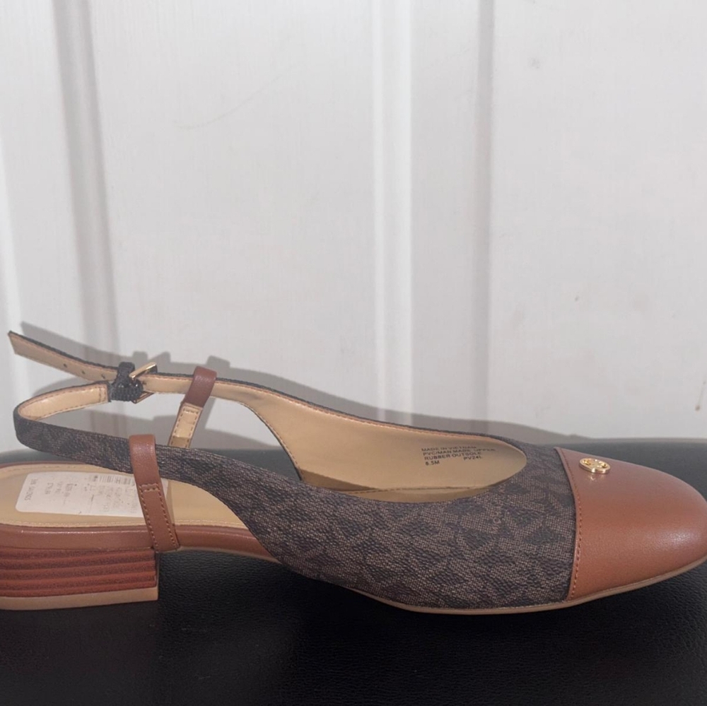Michael Kors(MK) - Picture 3 of 3